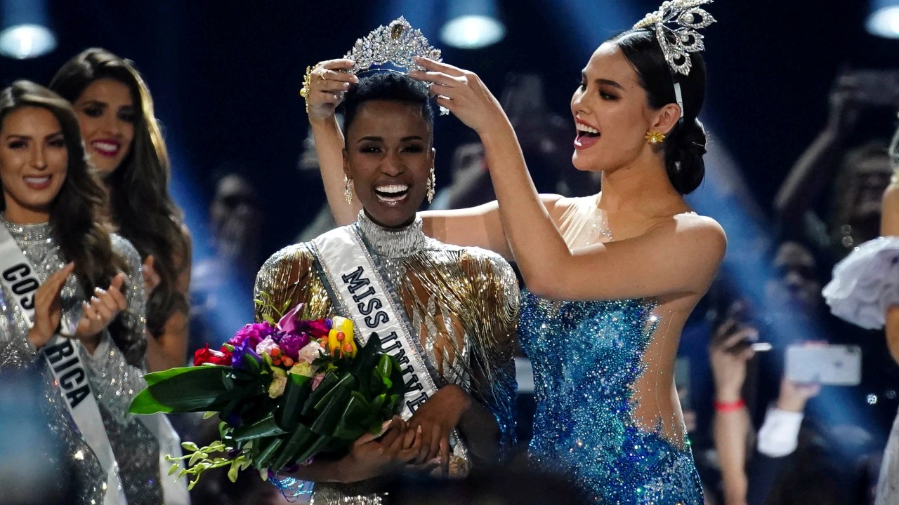 Zozibini Tunzi, vencedora do Miss Universo 2019.