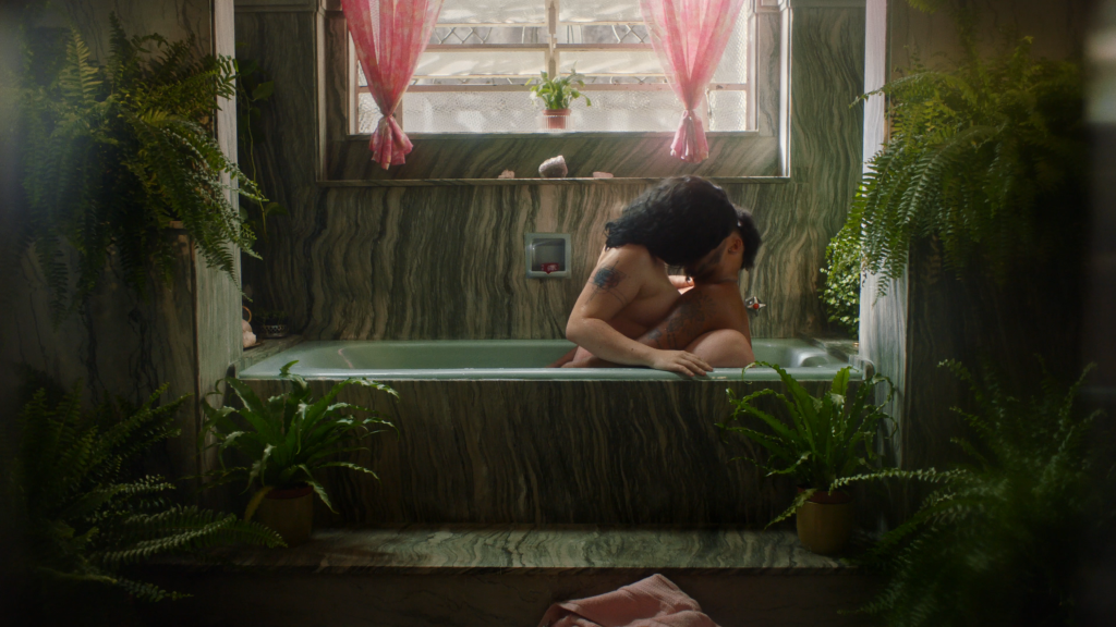 Sobrepostas pornografia feminista Cena da série 'Sobrepostas'.