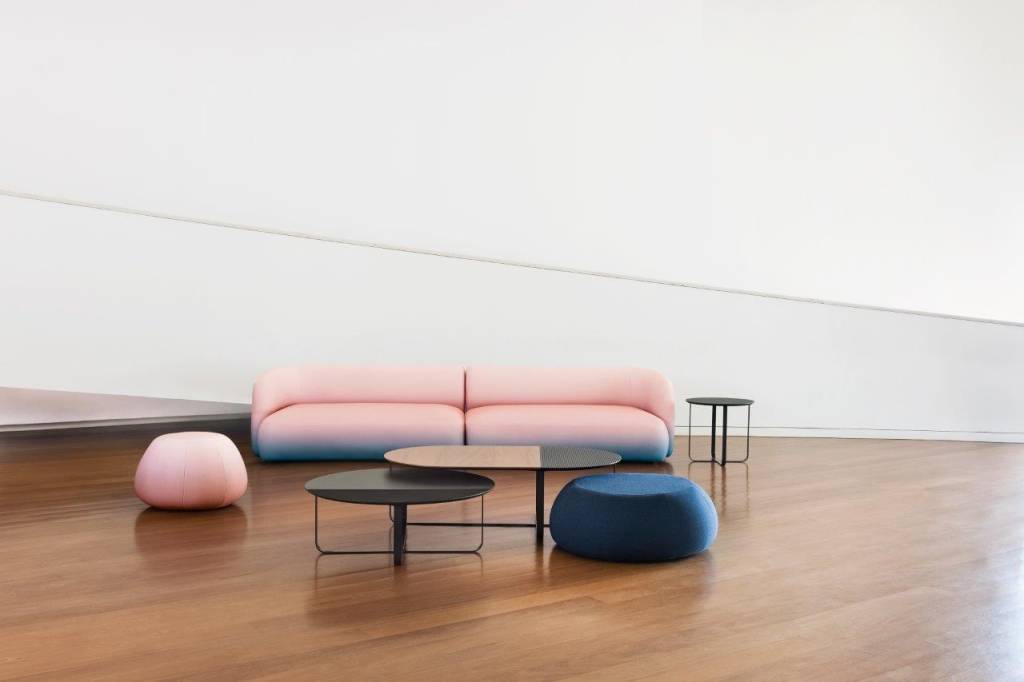 barbiecore na decoração barbiecore na decoração - sofá rosa