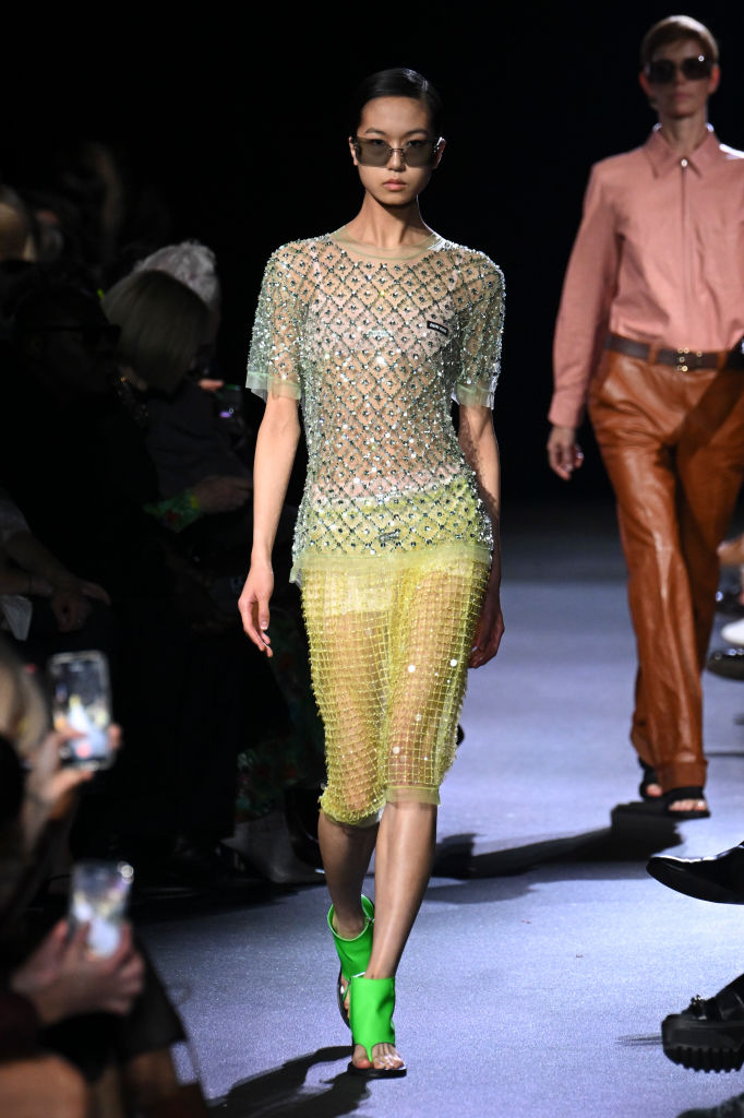 Brazilcore Miu Miu Em Paris, desfile da Miu Miu: verde e amarelo em tons mais lavados