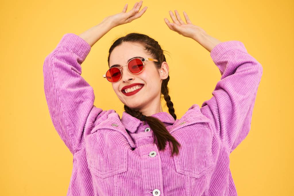 Tendências de óculos de sol em 2023 e como usá-los de acordo com seu rosto