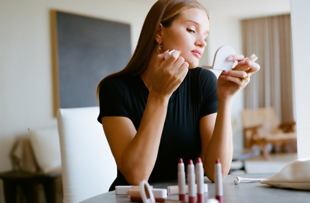 rose-in-marca-de-beleza-veganas Marcas veganas de maquiagem