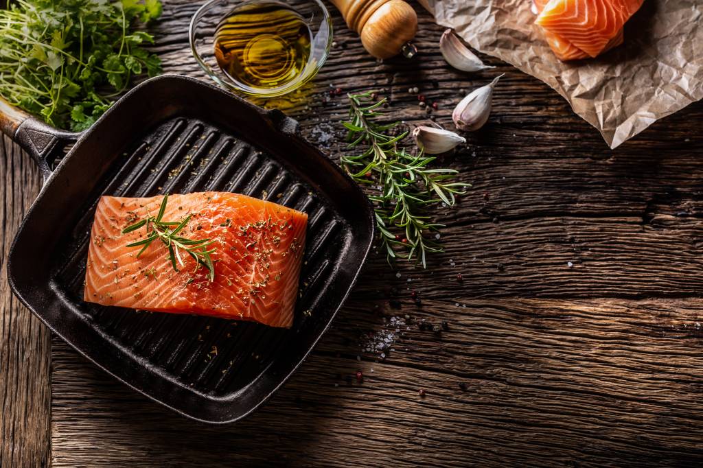 salmao-beneficios Salmão traz benefícios para o sistema nervoso e cardiovascular.
