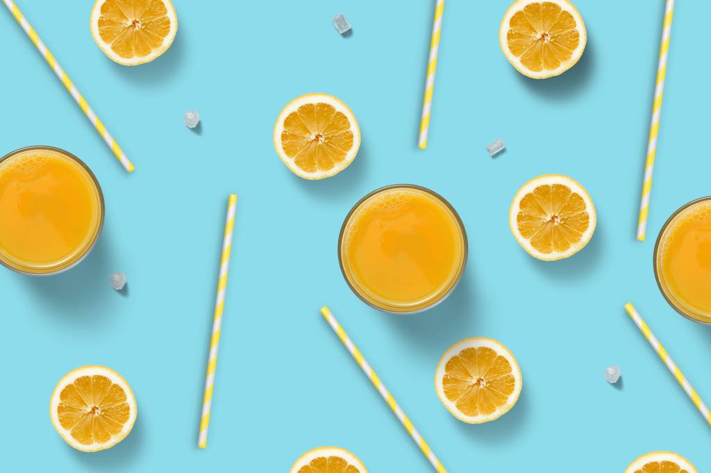 suco-de-laranja Suco de laranja é uma fonte clássica de vitamina C.