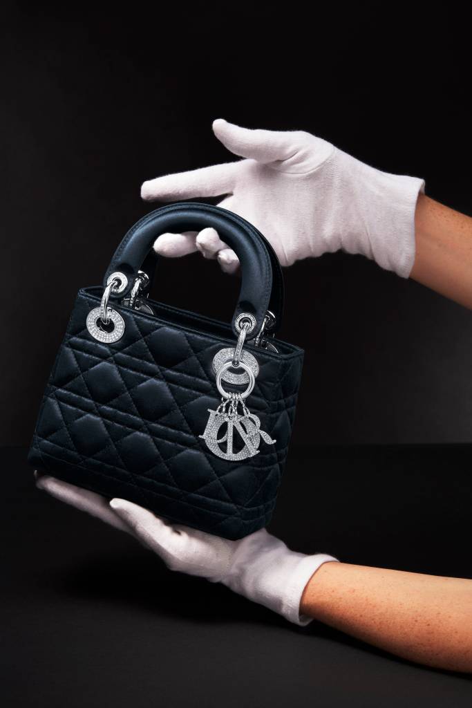 lady-dior-bolsa O estilo imortal de Lady Di
