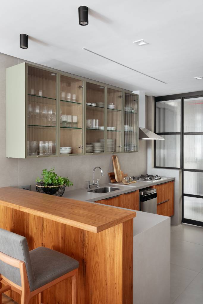 Apartamento em Copacabana com 121m2 assinado pela arquiteta MARINA VILAÇA do escritório MBV ARQUITETURA _ foto 12 reforma de apartamento no Rio