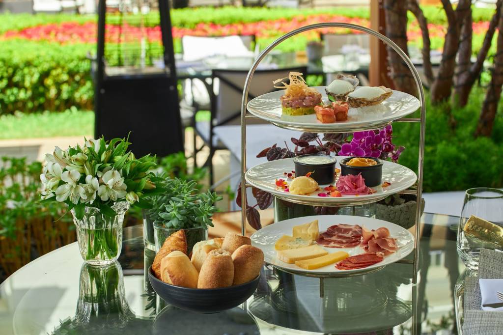 Brunch Palácio Tangará O brunch do Palácio Tangará estará disponível no feriado