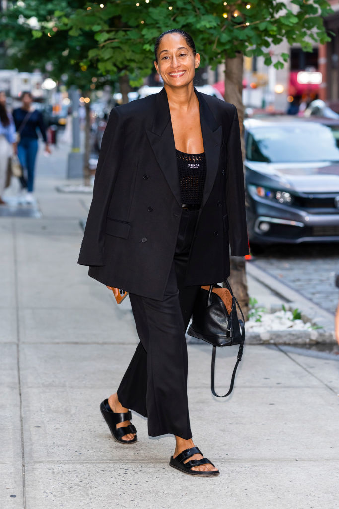 Celebrity Sightings In New York City – August 07, 2022 Sandália birken com terno