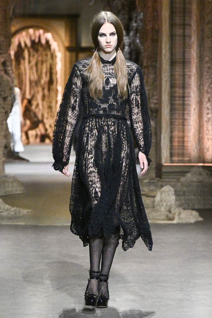 ghoul girls – dior Ghoul girl na passarela de Christian Dior