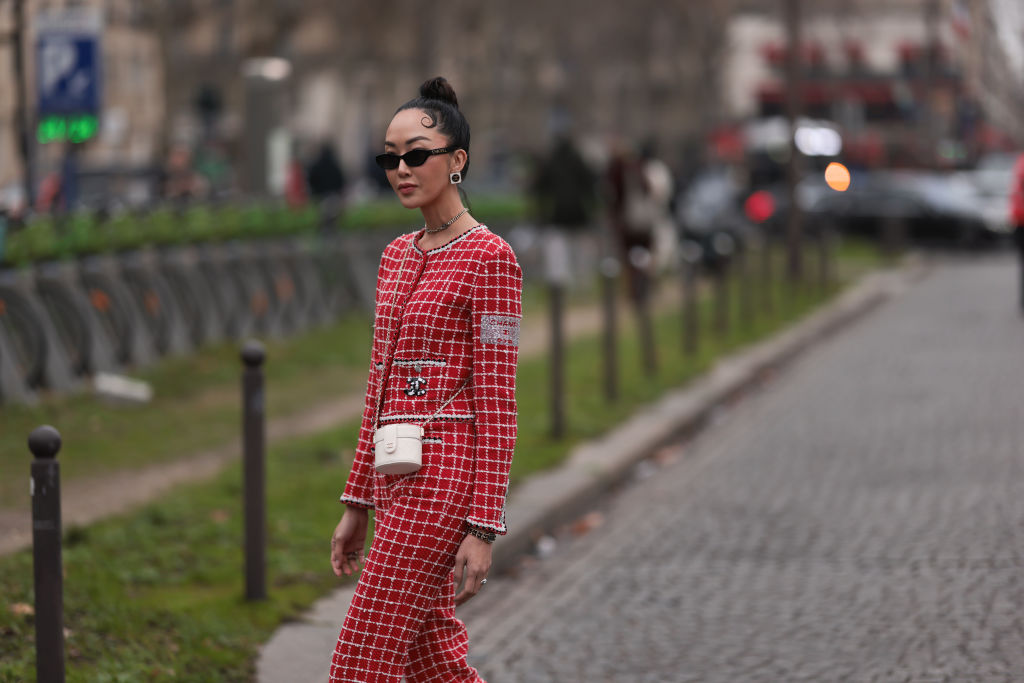 Street Style – Paris Fashion Week – Haute Couture Spring Summer : Day Two street style de paris - micro bag