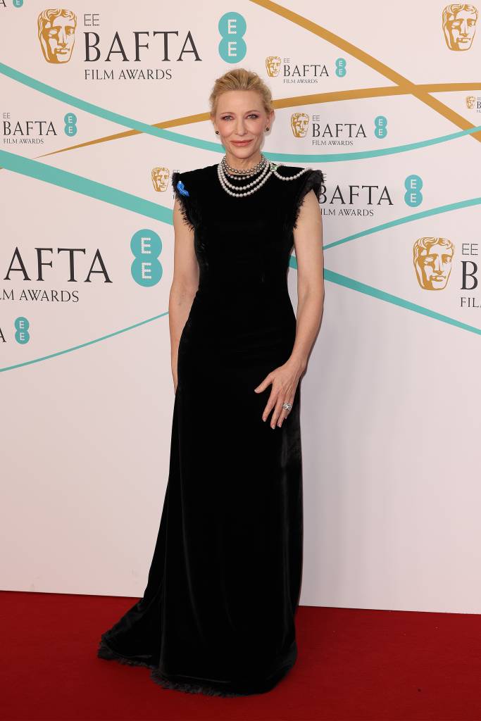 cate-blanchett-bafta-2023 Cate Blanchett no tapete vermelho do BAFTA 2023.