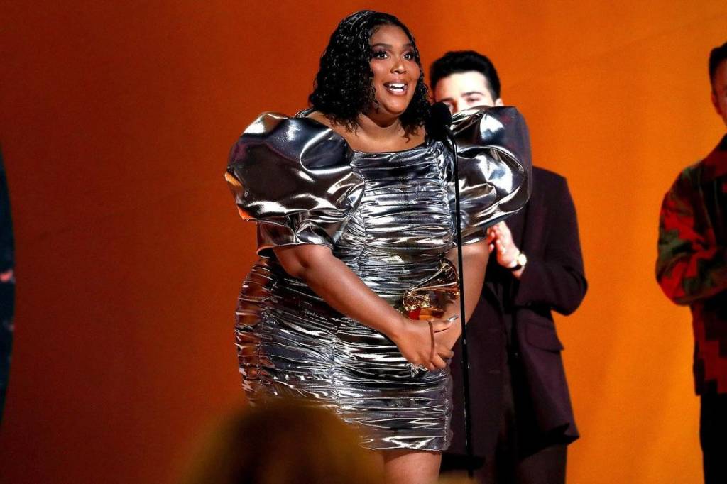 grammy 2023 lizzo Lizzo conquistou o Grammy de melhor gravação do ano