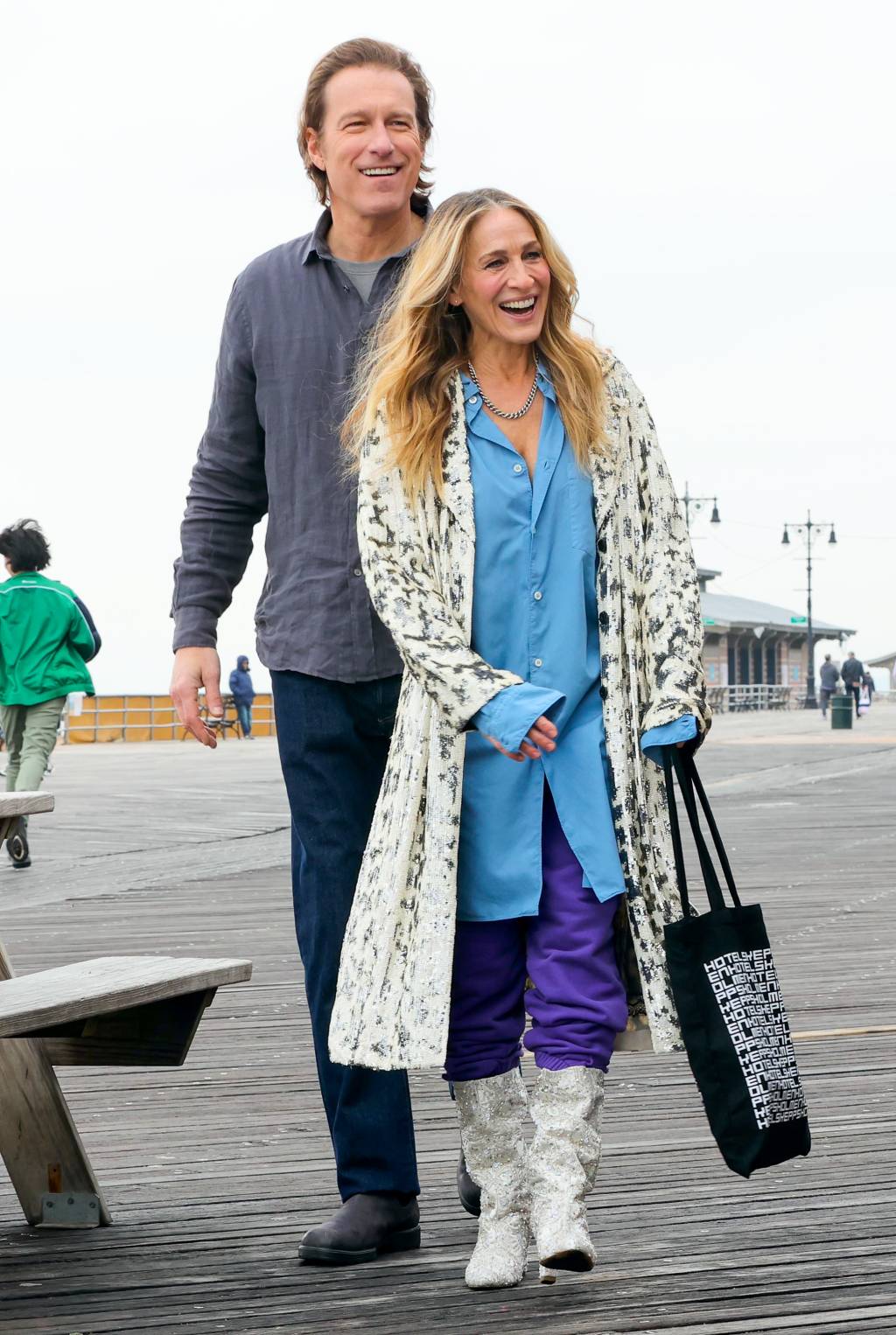 sarah-jessica-parker-botas-com-glitter.jpg sarah jessica parker bota com glitter