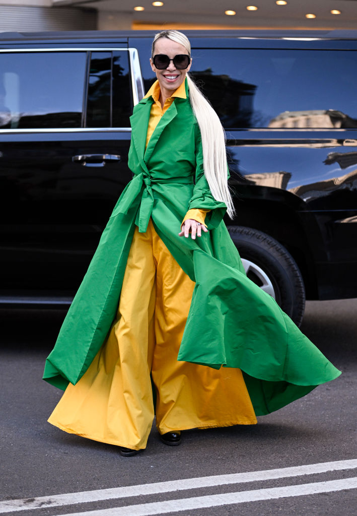 Street Style – February 2023 – New York Fashion Week street style new york fashion week - verde e amarelo brazilcore