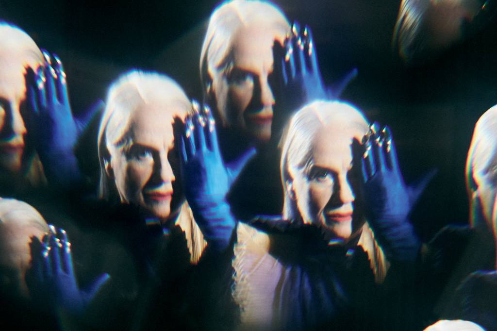 Vera Holtz: “Eu brinco. Gosto de alimentar a minha criança interior”