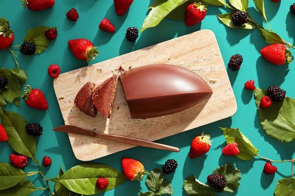 Dengo – Ovo de Páscoa de Corte de Frutas Vermelhas Dengo - Ovo de Páscoa de Corte de Frutas Vermelhas