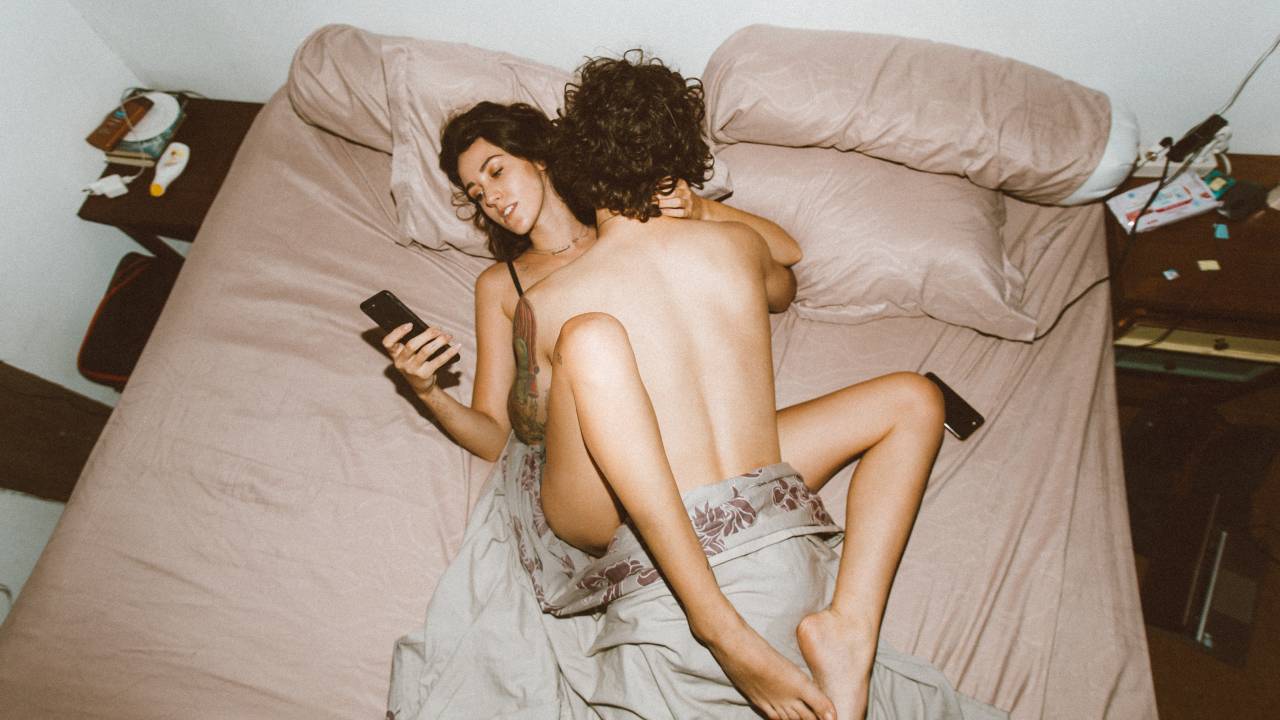 Primeira relação sexual com o parceiro pode não atingir as expectativas esperadas.