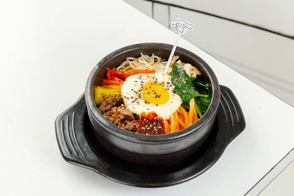 Bimbimbap -Restaurante 2D Hello Kitty Bimbimbap -Restaurante 2D Hello Kitty