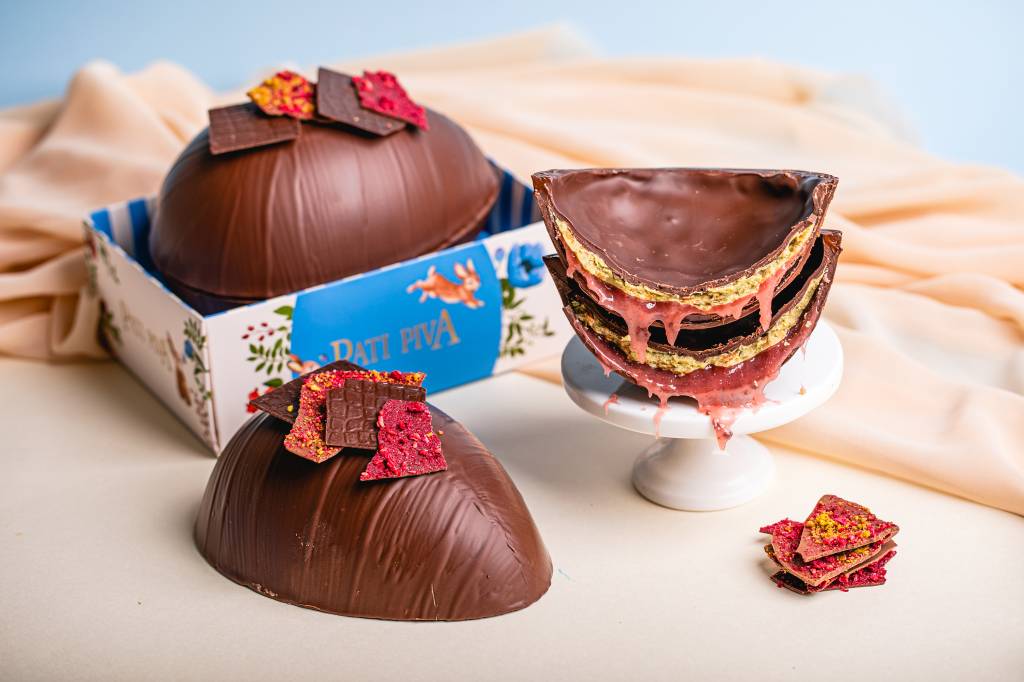 Ovo Caramelo com Praliné de Pistache – Pati Piva Ovo Caramelo com Praliné de Pistache - Pati Piva