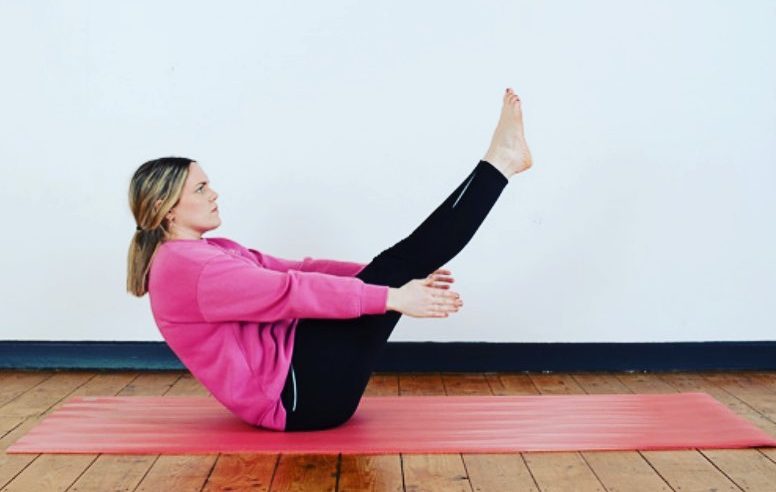 Postura navasana Prática de ioga com postura Navasana