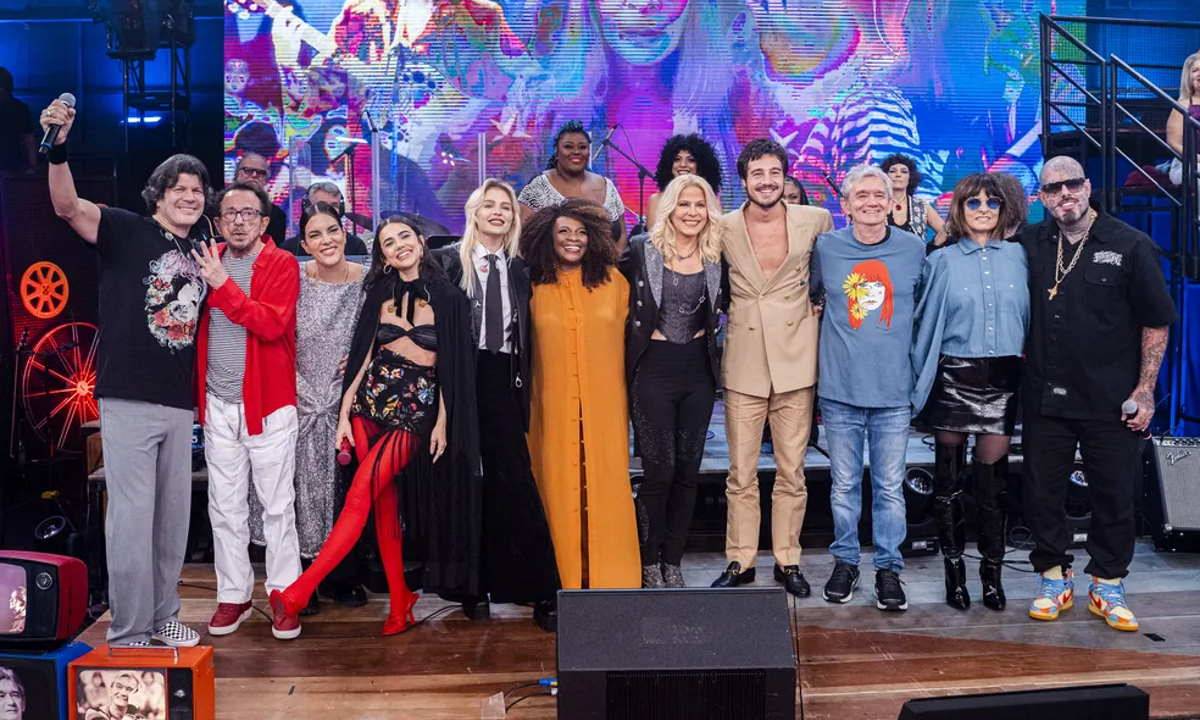 Rita Lee é homenageada no Altas Horas, ela completou 60 anos de carreira.