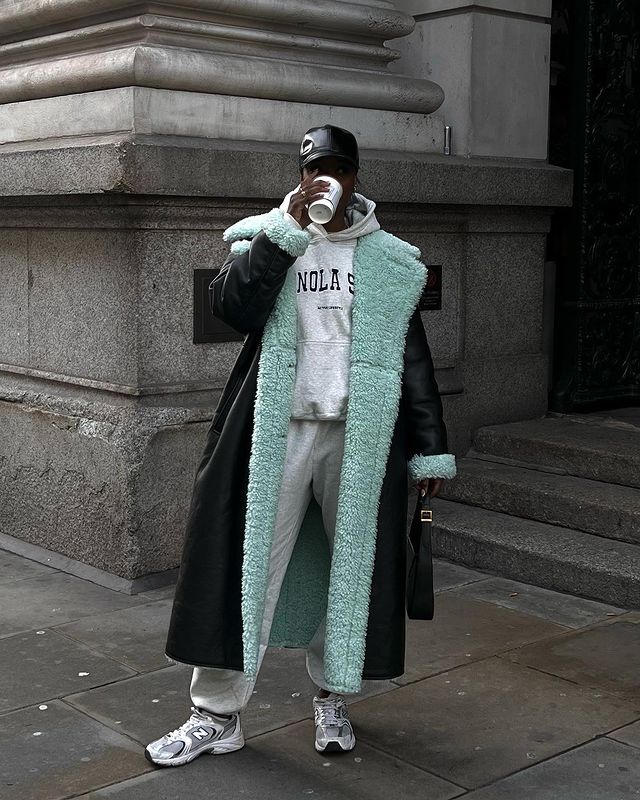 tendencias-outono-inverno-jaqueta-pelucia Tendências de jaquetas para usar no outono/inverno 2023