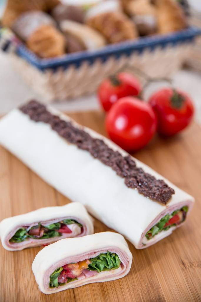 Búfala com peito de peru e rúcula Receita de búfala com peito de peru e rúcula
