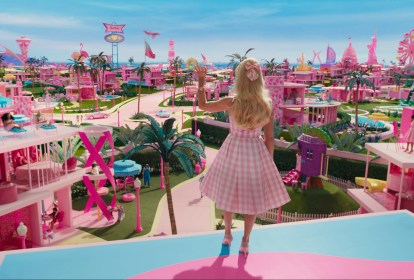 Margot Robbie interpreta Barbie no novo filme de Greta Gerwig.