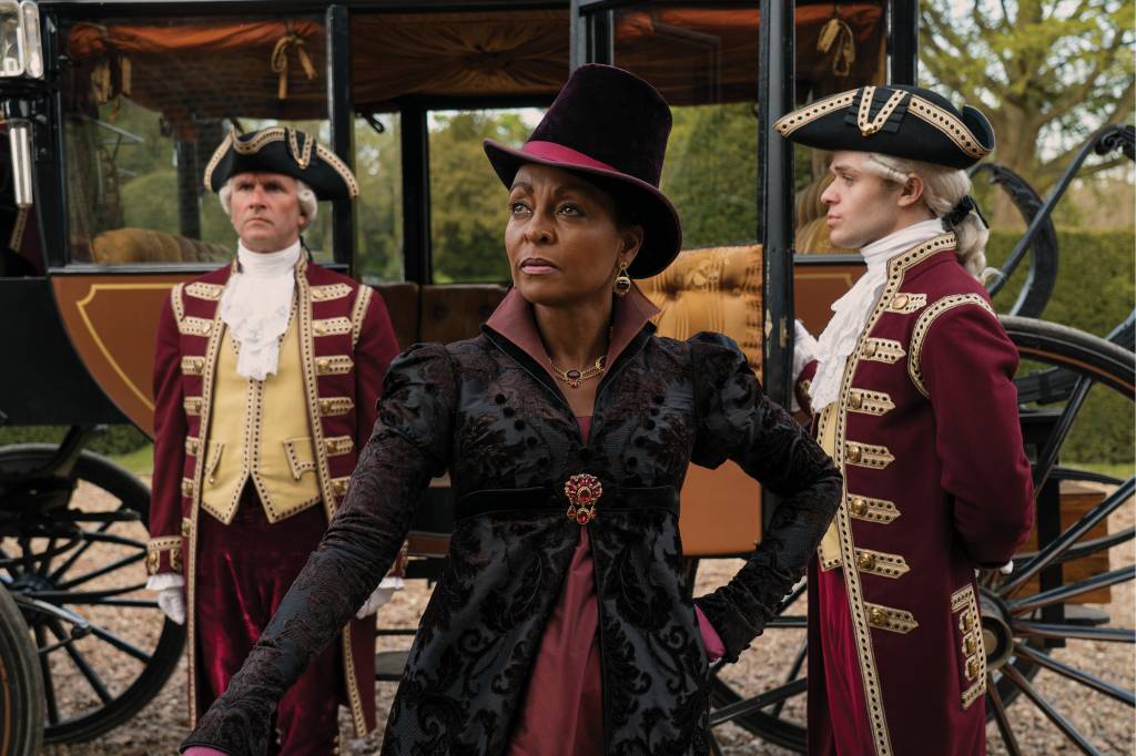 dentro da materia_RAINHA CHARLOTTE2 Adjoa Andoh como Lady Danbury em
