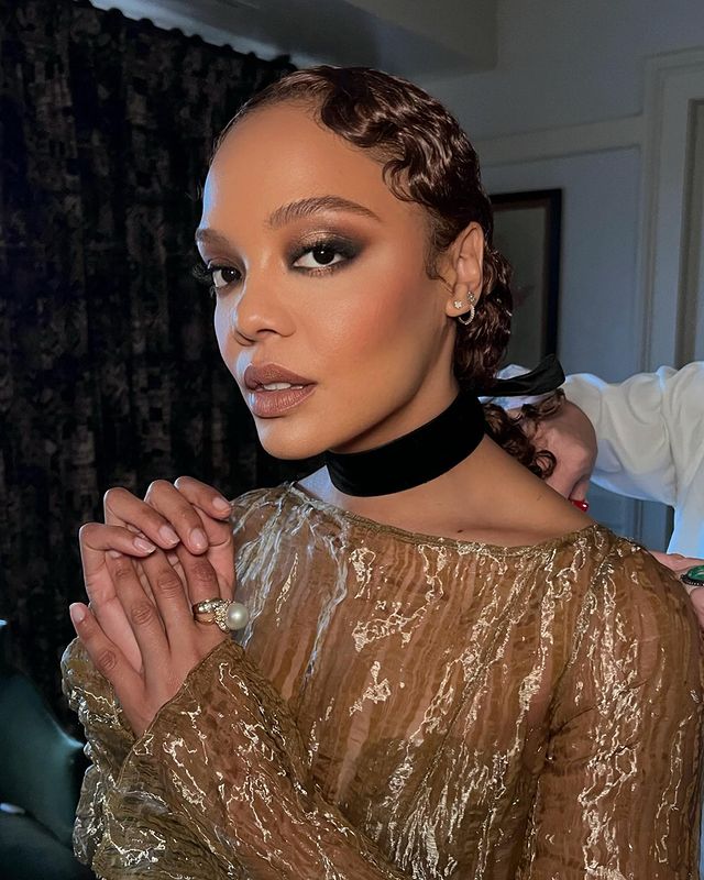 tessa-thompson-glam-make Inspirações de maquiagem glam para noivas.