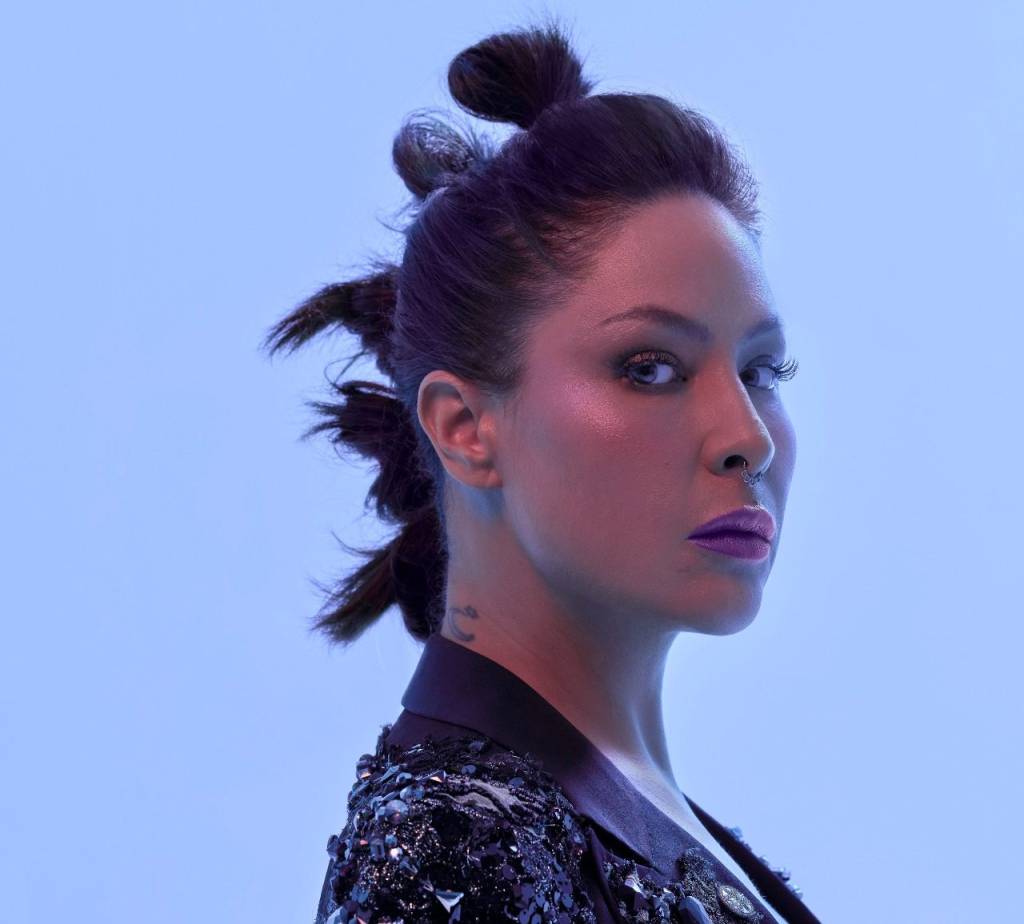 Pitty anuncia ‘Espelhos – Versões Completas de Admirável Vídeo Novo’