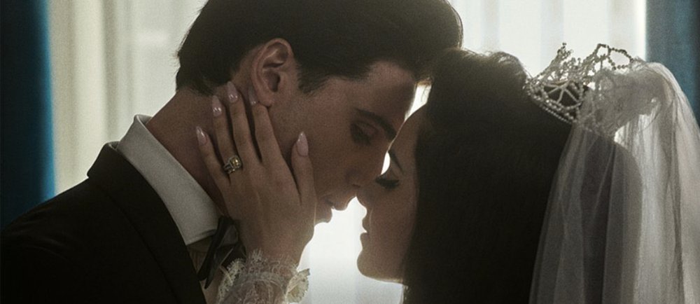 Jacob Elordi e Cailee Spaeny no filme "Priscilla"