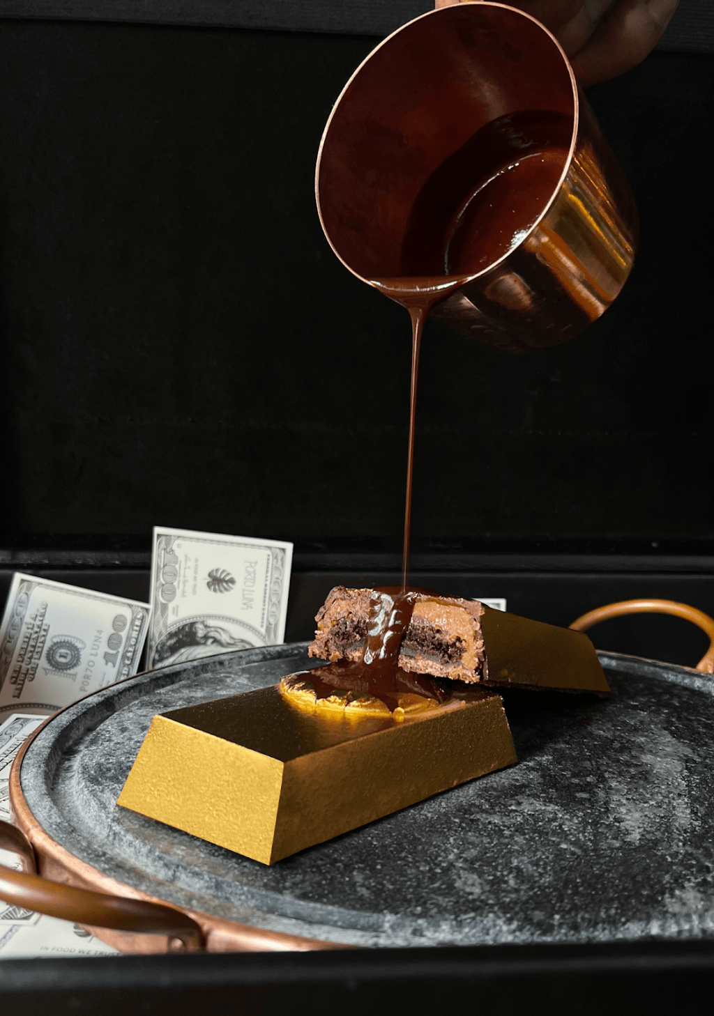 Oro Cioccolato Caramello – Porto Luna O Oro Cioccolato Caramello é opção de sobremesa no Porto Luna