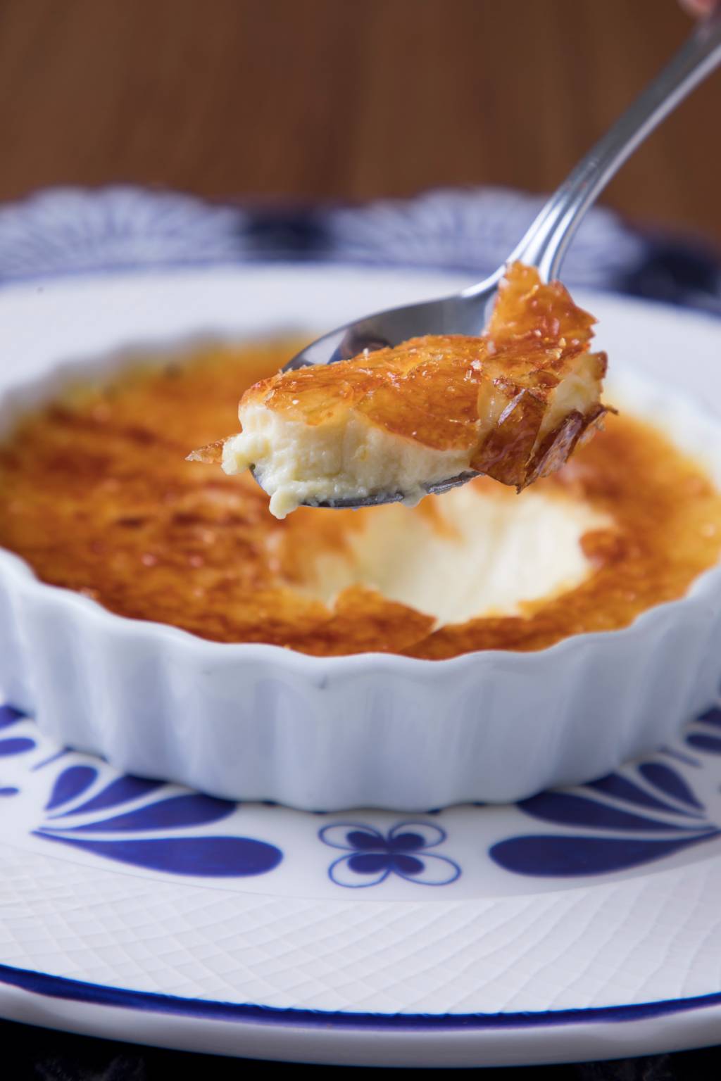 O crème brûlée da chef Danielle Dahoui, do Ruella Bistrô O crème brûlée da chef Danielle Dahoui, do Ruella Bistrô