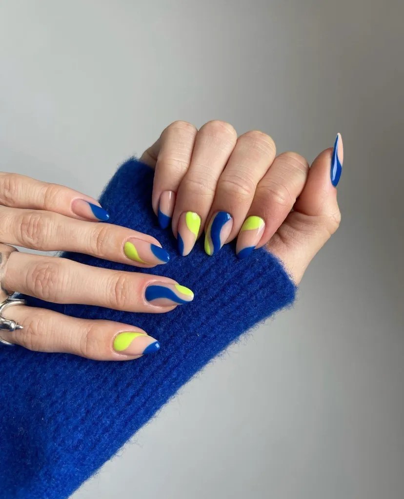 nail art para a copa do mundo azul e amarela