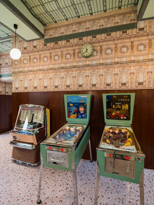 Bar Luce, por Wes Anderson, em Milão Bar Luce, por Wes Anderson, em Milão