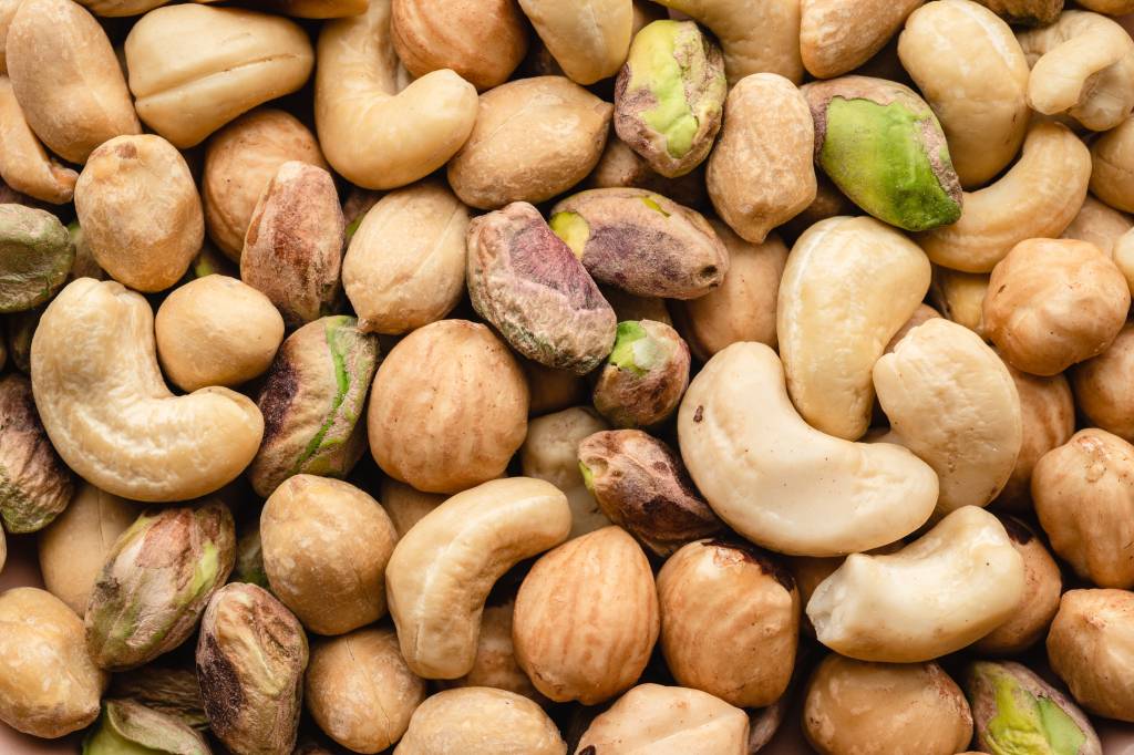 castanhas-ansiedade A ansiedade também poder ser diminuída com o consumo de castanhas