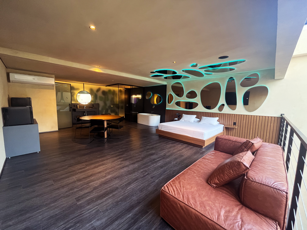 lush-motel-casa-lush-2-andar 'Casa Lush', suíte do Lush Motel.