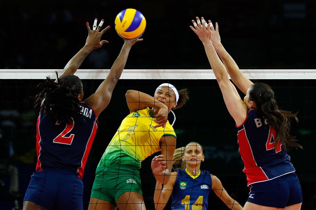 Morre Walewska, campeã olímpica com a seleção de vôlei