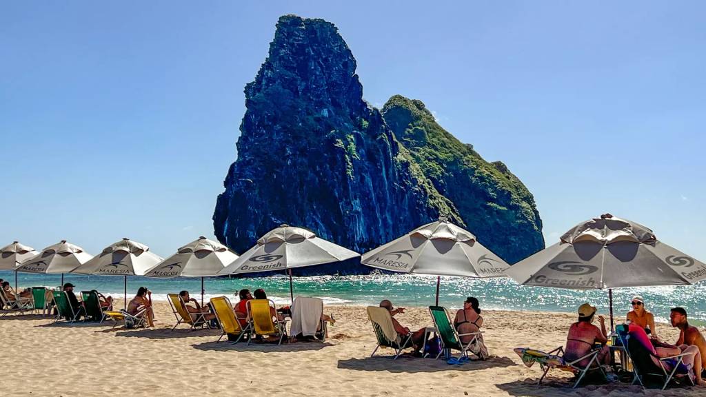 Praia da Cacimba do Padre em Fernando de Noronha.