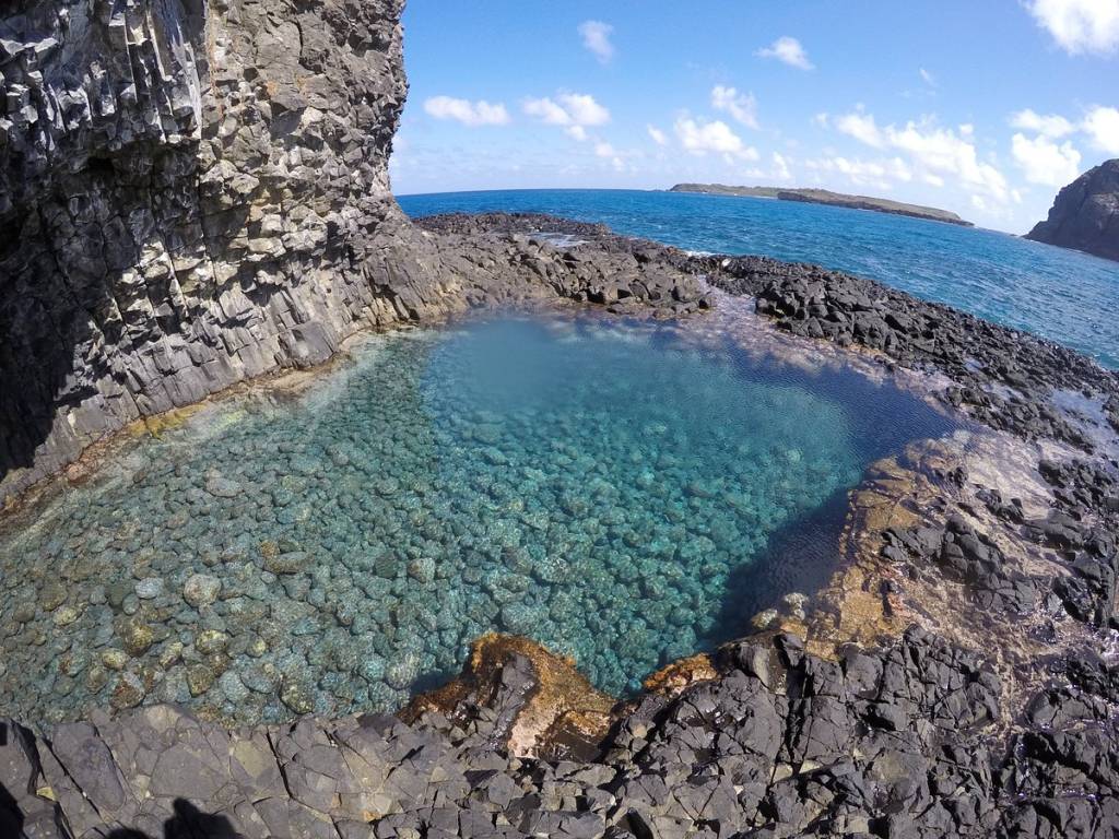 Trilha Morro São José em Fernando de Noronha.