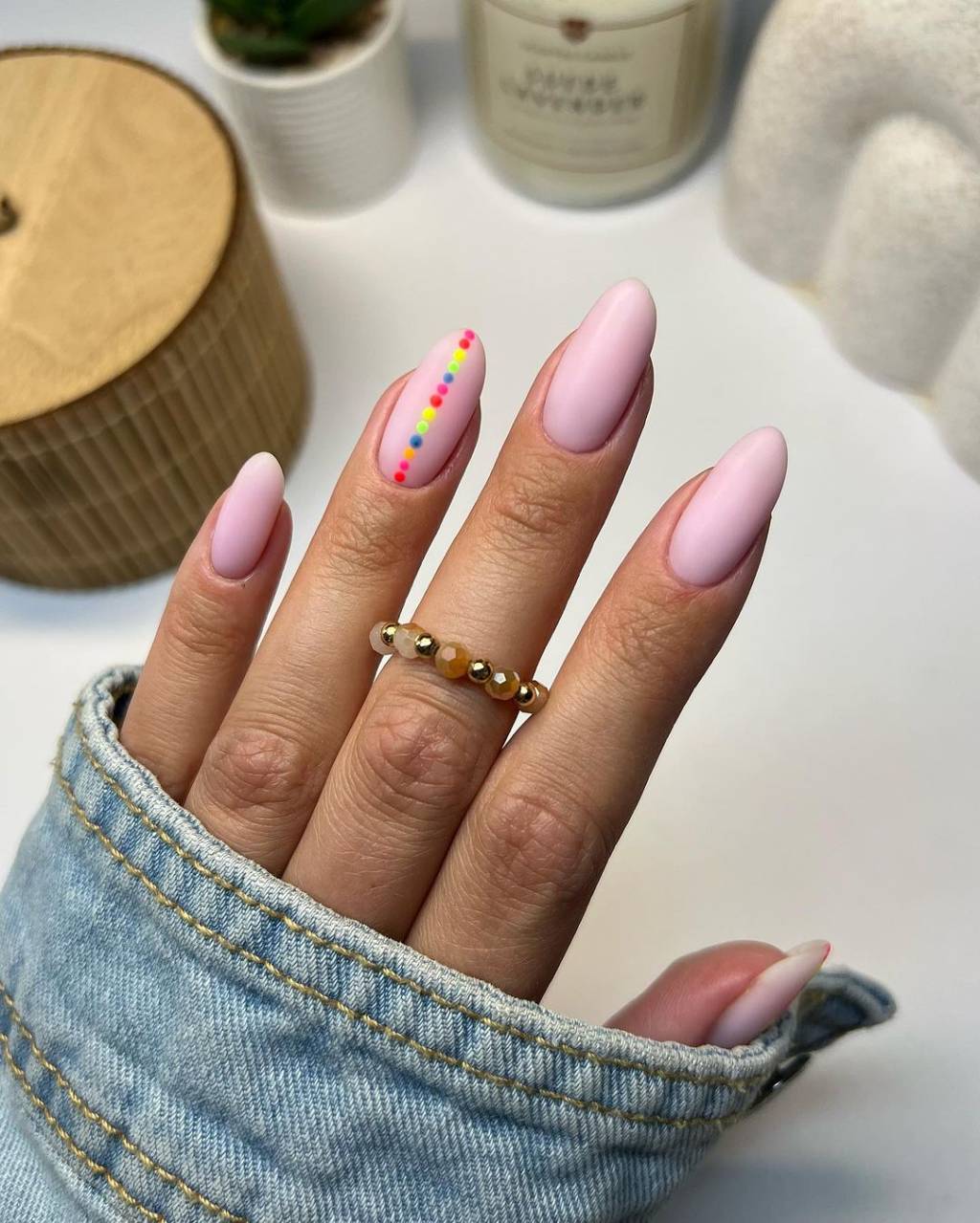 unha-amendoada-rosa Esmaltação em unha amendoada