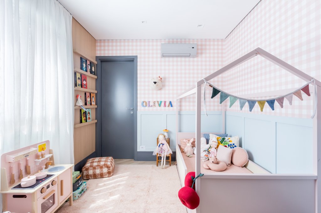 quarto infantil cama montessoriana