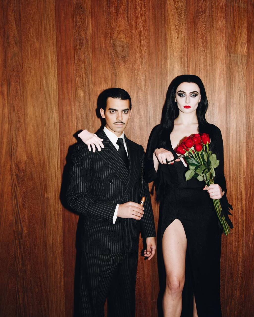 ideias-halloween-fantasia-familia-addams Ideias de Halloween 2023