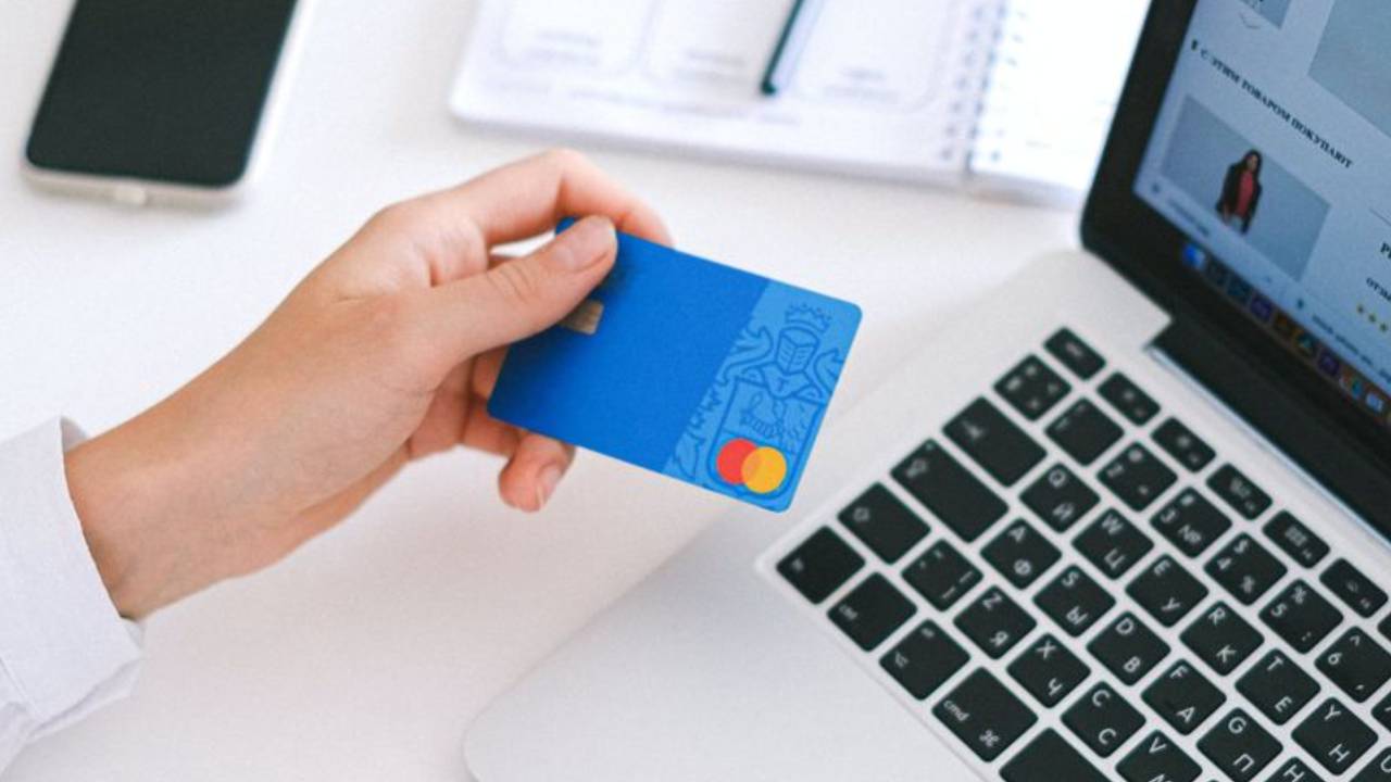 Procon divulga lista de sites para evitar compras, cujo número dobrou em relação ao ano passado