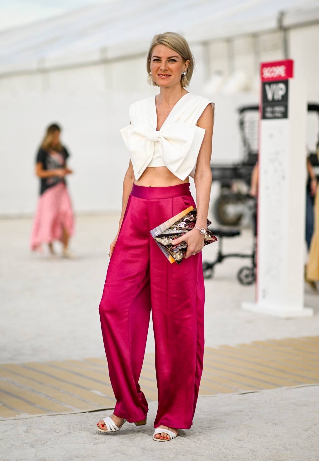 Street Style – Miami Art Week 2023 top de laço
