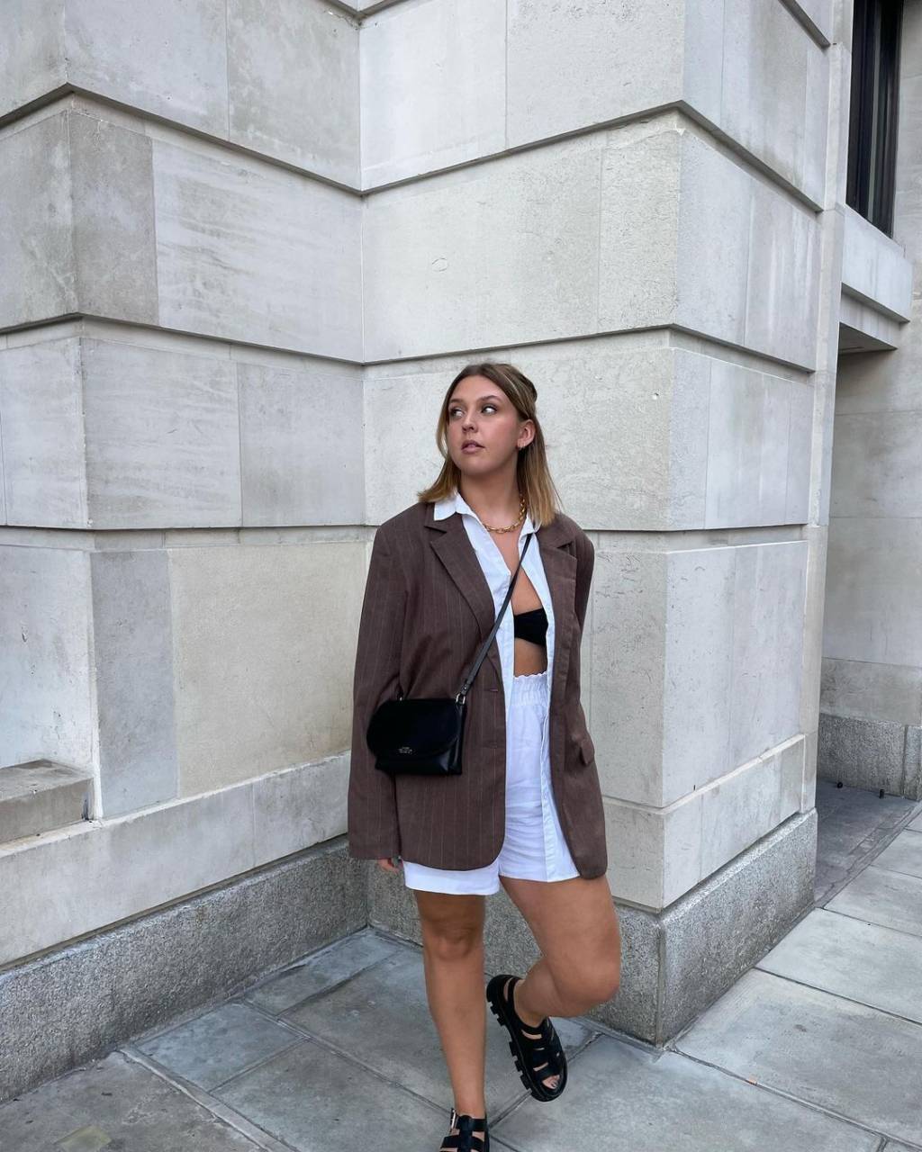 look-com-short-plus-size look plus size com bermuda elegante