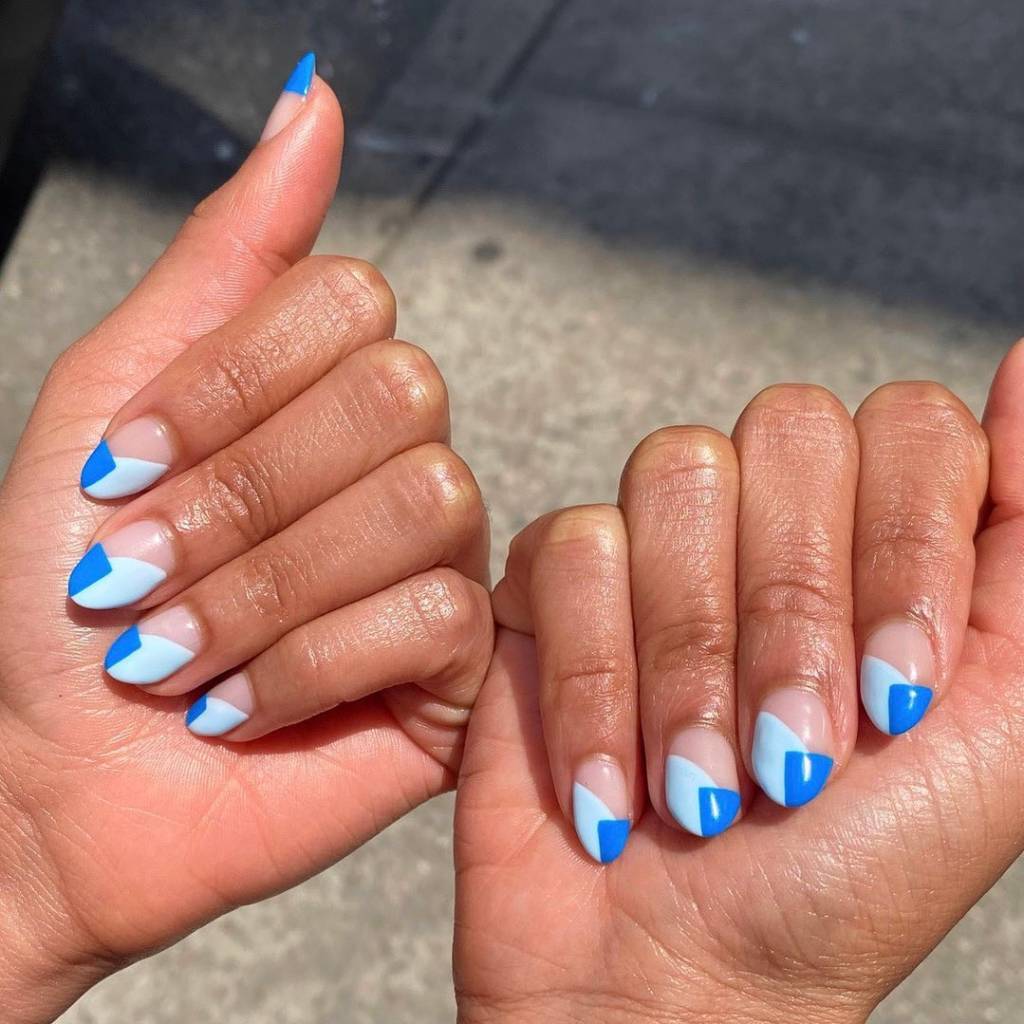 nail-art-azul-geometrica nail art azul geométrica