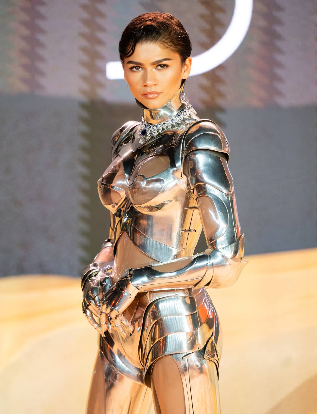 “Dune: Part Two” World Premiere – Arrivals looks zendaya turnê de Duna 2 - mulher robô