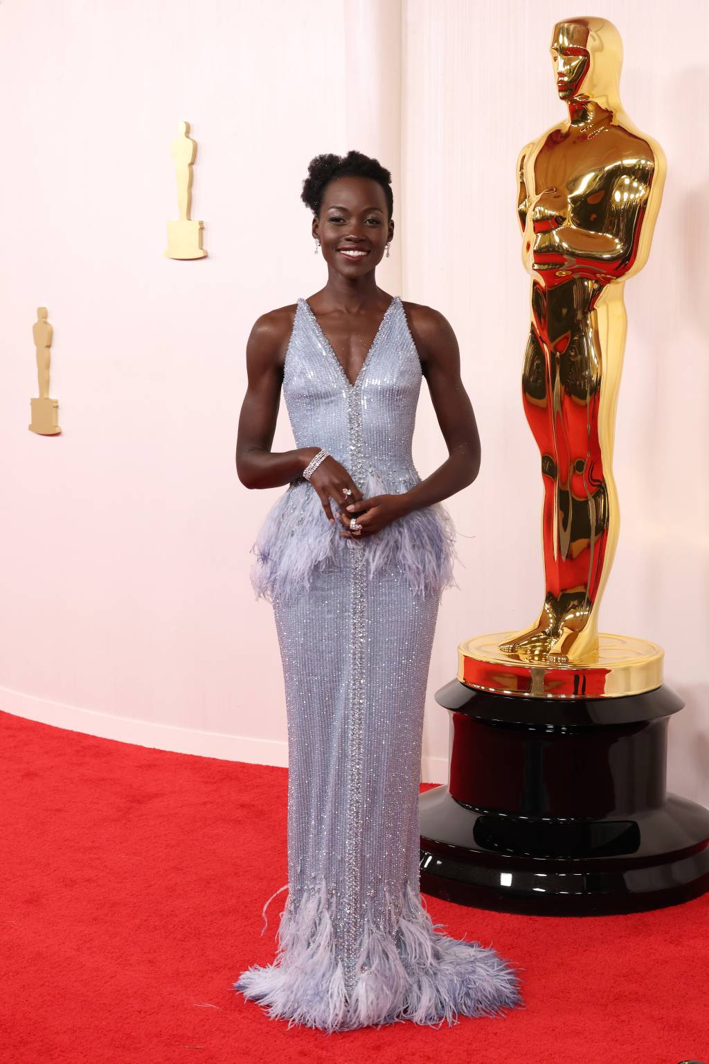 Lupita Nyong’o no tapete vermelho do Oscar 2024 Lupita Nyong'o no tapete vermelho do Oscar 2024